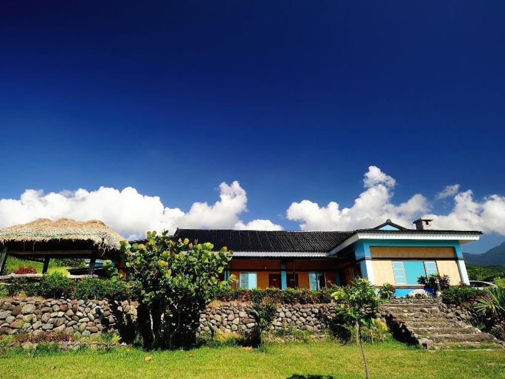 Bed and Breakfast Wan-Lu-Yi Changbin Exterior foto